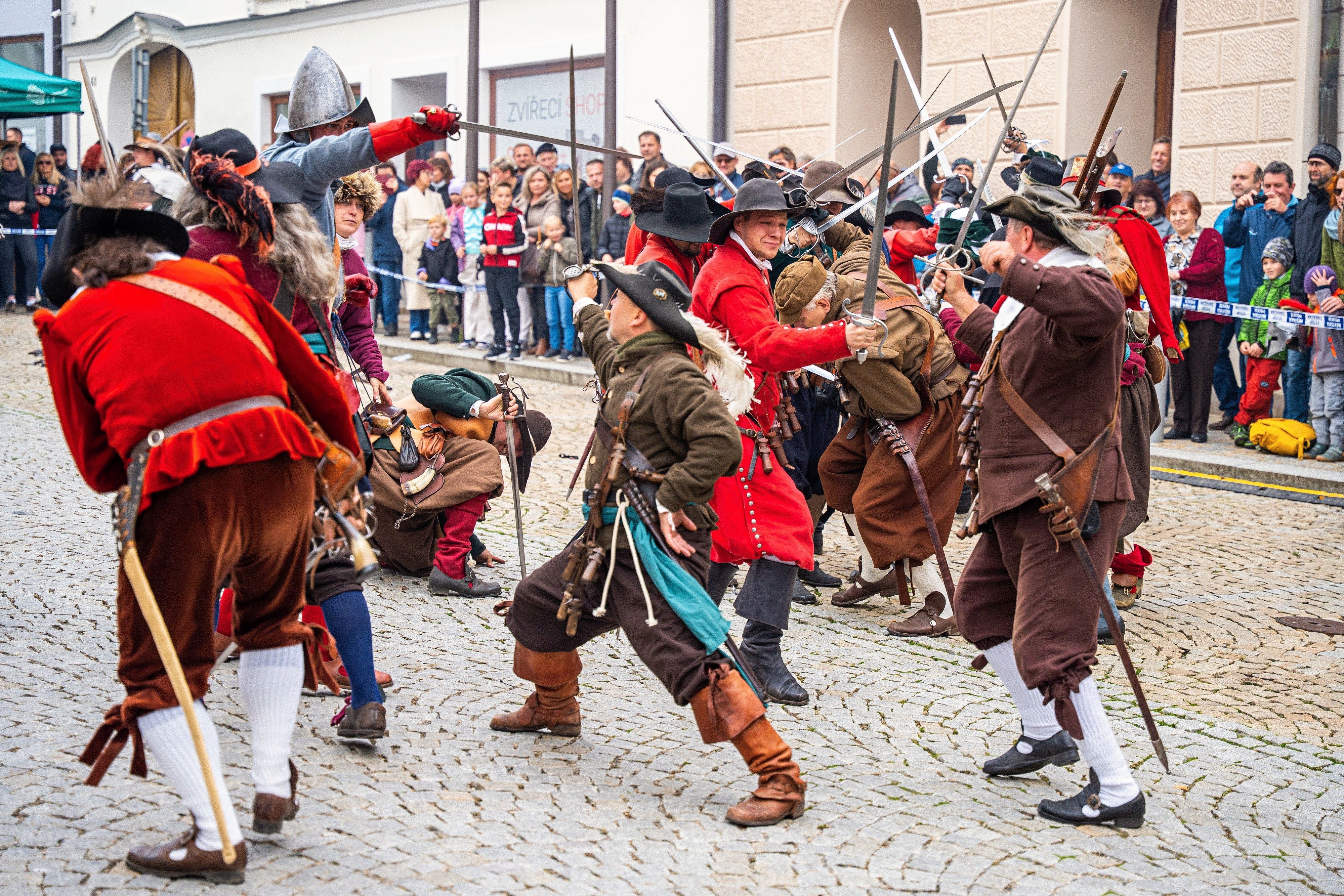 V sobotu se návštěvníci mohou těšit na dobovou scénku ze Selských rebelií v roce 1775. Foto David Baštář. V sobotu se návštěvníci mohou těšit na dobovou scénku ze Selských rebelií v roce 1775. Foto David Baštář.