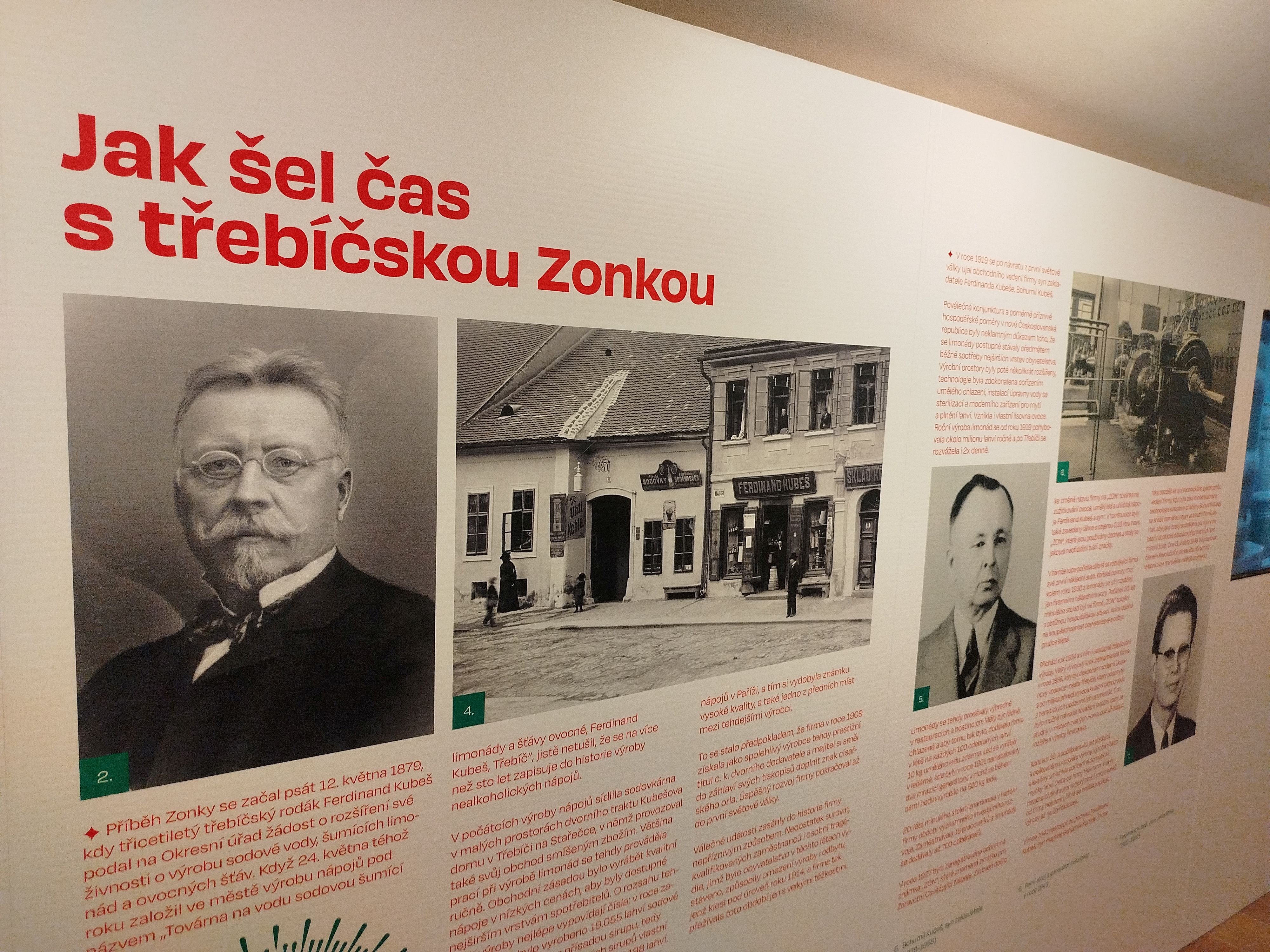 Návštěvnické centrum seznamuje s historií značky i technologií výroby. Návštěvnické centrum seznamuje s historií značky i technologií výroby.